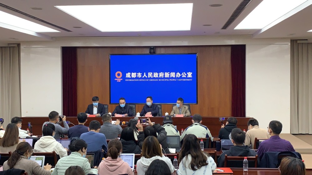 【成都确诊,成都确诊女孩朋友圈系冒用】